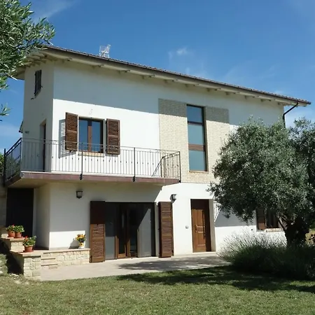 Sleeps 8 Pool Wifi Villa